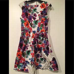 NWOT Nine & Co bright flower dress w/ white belt